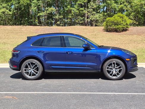 Certified 2026 Porsche Macan AWD/4WD image 24
