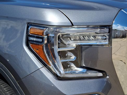 Used 2020 GMC Sierra 1500 Denali w/ Denali Ultimate Package AWD/4WD image 11