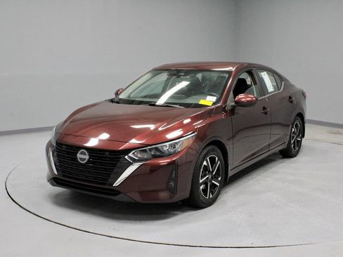 Used 2024 Nissan Sentra SV FWD image 6