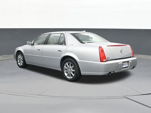 Used 2010 Cadillac DTS Luxury image 9