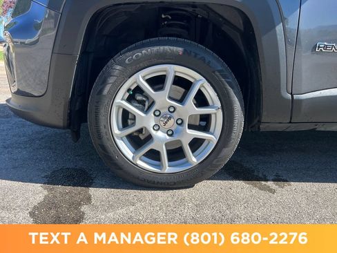 Used 2022 Jeep Renegade Latitude w/ Convenience Group AWD/4WD image 23