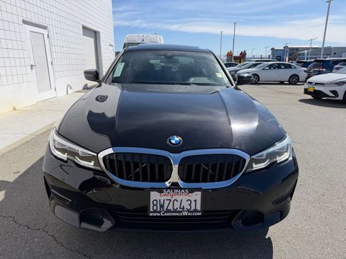 Used 2022 BMW 330i Sedan w/ Driving Assistance Package image 9