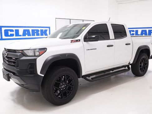 Used 2023 Chevrolet Colorado Trail Boss w/ LPO, Dark Essentials Package AWD/4WD image 8