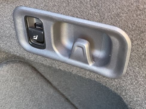 New 2026 Mercedes-Benz E 350 4MATIC Sedan image 11