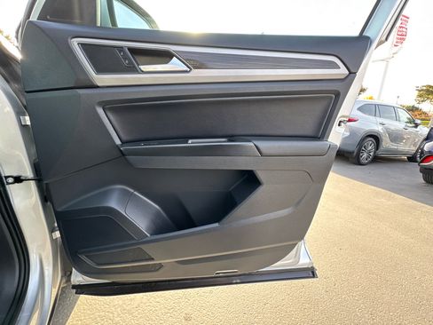 Used 2019 Volkswagen Atlas SE w/ Towing Package image 27