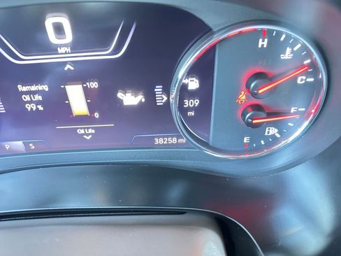 Used 2024 Chevrolet Malibu LT image 40