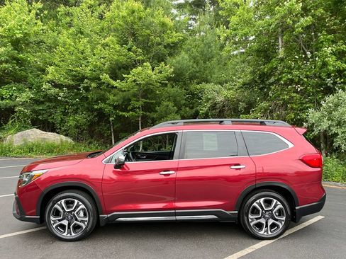 Used 2023 Subaru Ascent Touring AWD/4WD image 2