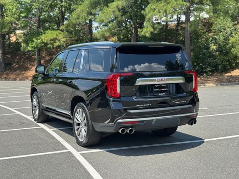 Used 2021 GMC Yukon Denali w/ Denali Ultimate Package AWD/4WD image 9