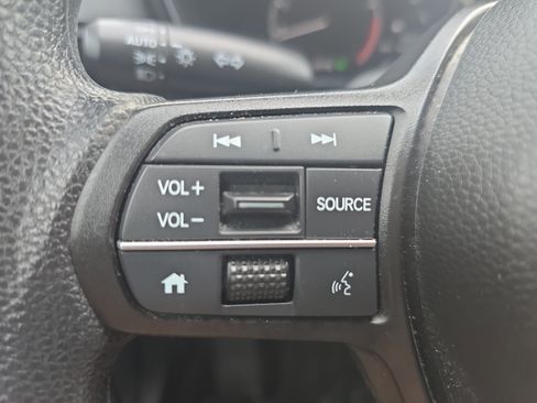 Used 2025 Honda CR-V LX image 16