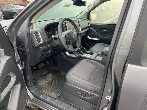 Used 2026 Nissan Frontier SV w/ All-Weather Content Package image 9
