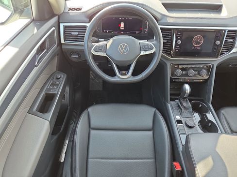 Used 2022 Volkswagen Atlas SEL R-Line image 13