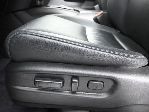 Used 2021 Honda Pilot Touring image 24