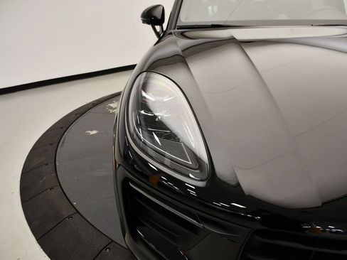Certified 2026 Porsche Macan AWD/4WD image 14
