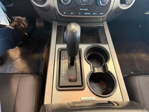 Used 2016 Ford Expedition XLT image 16