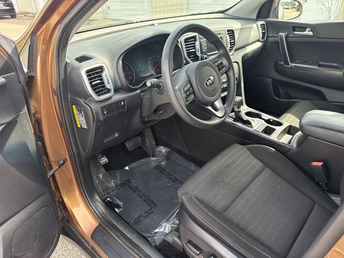 Used 2017 Kia Sportage LX w/ LX Popular Package FWD image 12