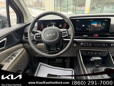 New 2026 Kia Carnival LX FWD image 23
