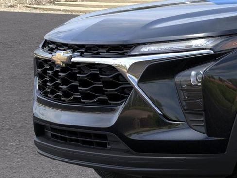 New 2026 Chevrolet Trax LS w/ LS Convenience Package FWD image 13