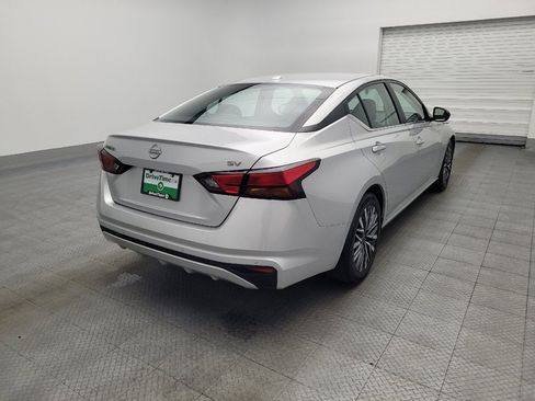 Used 2024 Nissan Altima 2.5 SV FWD image 9