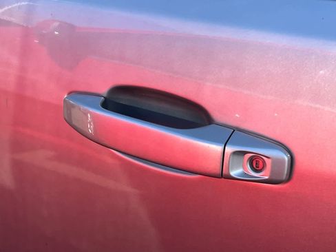 Used 2015 GMC Canyon SLE w/ SLE Convenience Package image 19