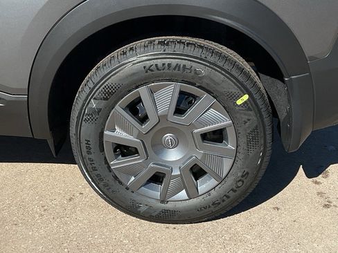 New 2026 Nissan Kicks S image 8