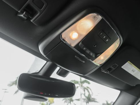 Used 2019 Jeep Grand Cherokee Altitude RWD image 20