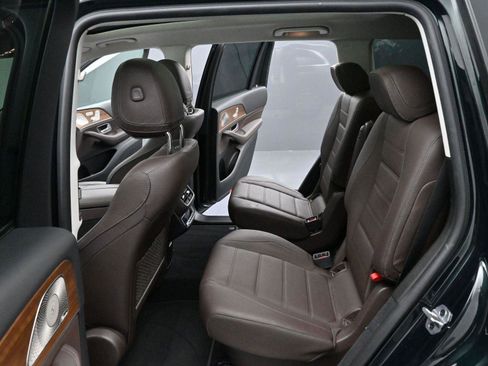 Used 2023 Mercedes-Benz GLS 450 4MATIC image 33