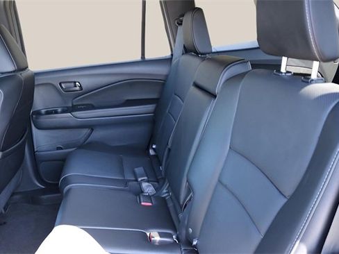 Used 2025 Honda Passport EX-L image 15