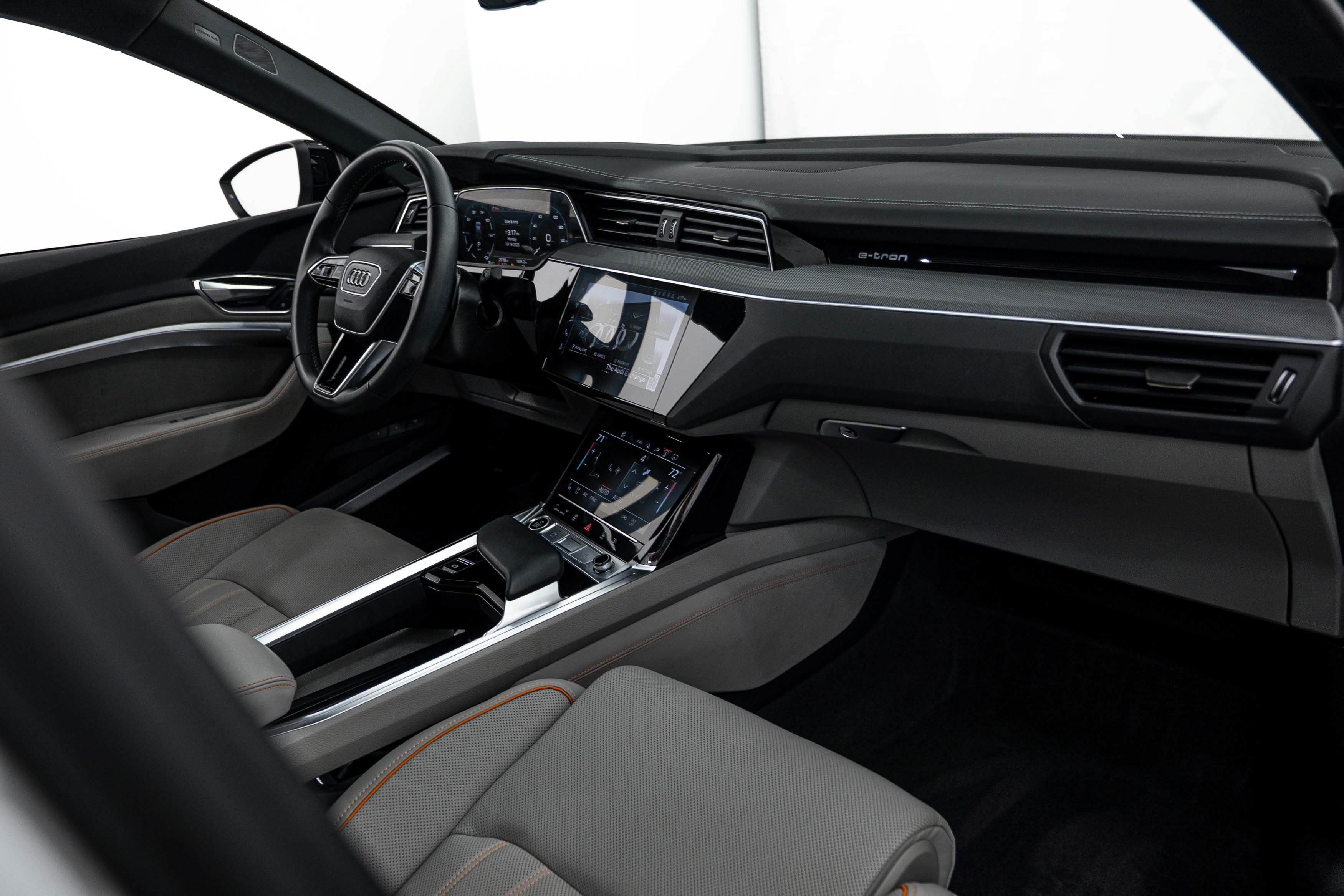 Certified 2024 Audi Q8 e-tron Prestige w/ Prestige Package AWD/4WD image 8