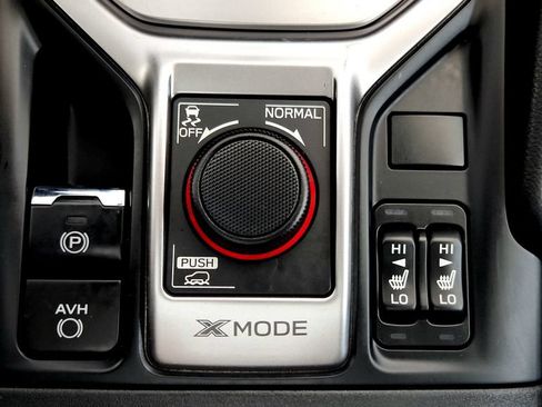Used 2019 Subaru Forester Premium AWD/4WD image 35