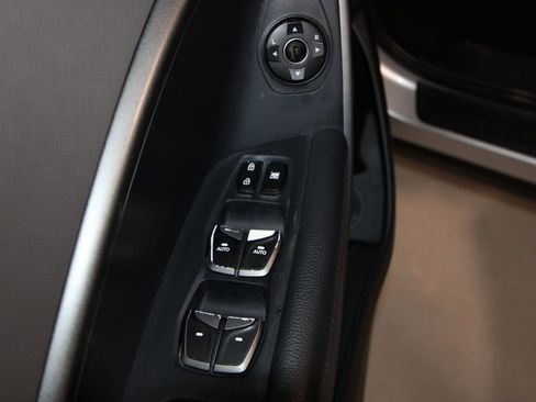 Used 2017 Hyundai Santa Fe Sport image 6