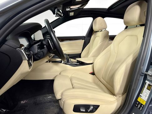 Used 2020 BMW 530i xDrive w/ Convenience Package image 26