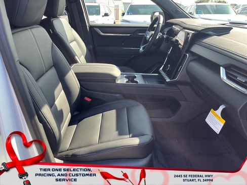 New 2026 GMC Acadia Elevation w/ Elevation Premium Package image 19