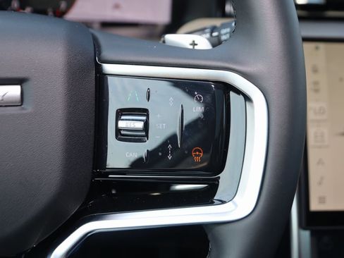 Used 2024 Land Rover Discovery Sport S image 46