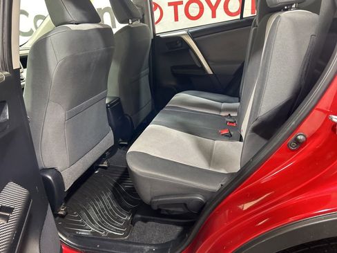 Used 2015 Toyota RAV4 LE image 20