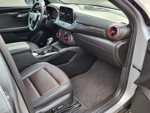 Used 2025 Chevrolet Blazer RS image 9