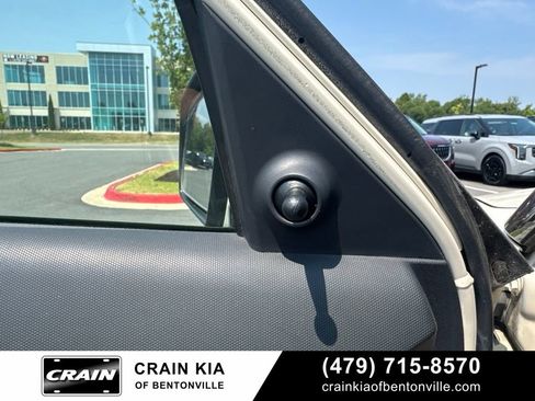 Used 2012 Kia Soul FWD image 19
