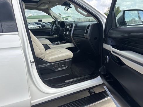 Used 2021 Ford Expedition Platinum AWD/4WD image 13