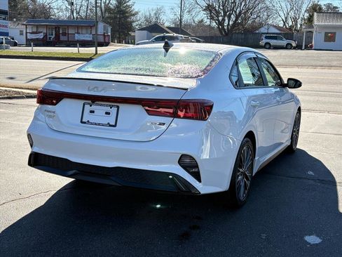 Used 2022 Kia Forte GT-Line w/ GT-Line Premium Package image 5