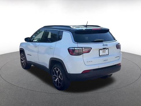 Used 2025 Jeep Compass Limited AWD/4WD image 11