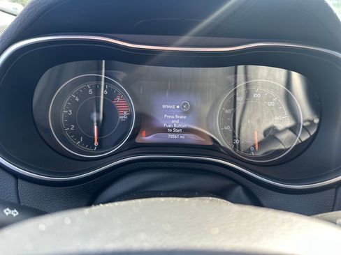 Used 2021 Jeep Cherokee Latitude Lux w/ Sun & Sound Group AWD/4WD image 15
