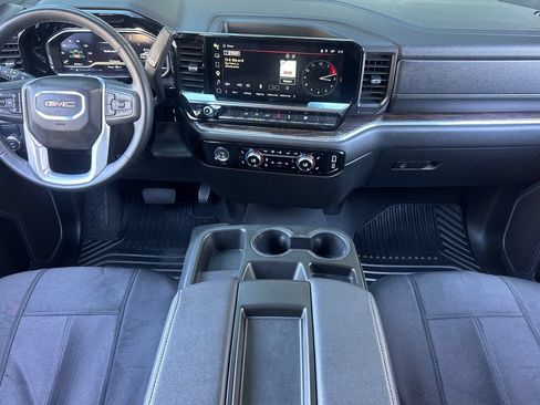 Used 2024 GMC Sierra 1500 SLE RWD image 16