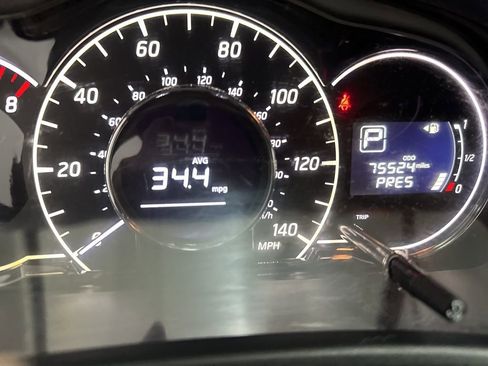 Used 2017 Nissan Versa Note SV image 13