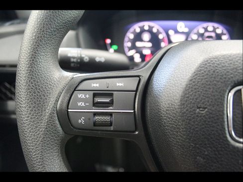 Certified 2025 Honda Accord SE image 27