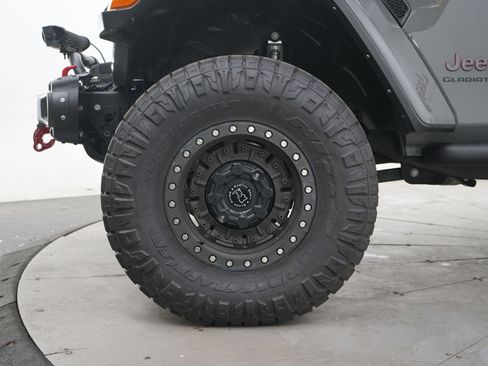 Used 2021 Jeep Gladiator Rubicon AWD/4WD image 28