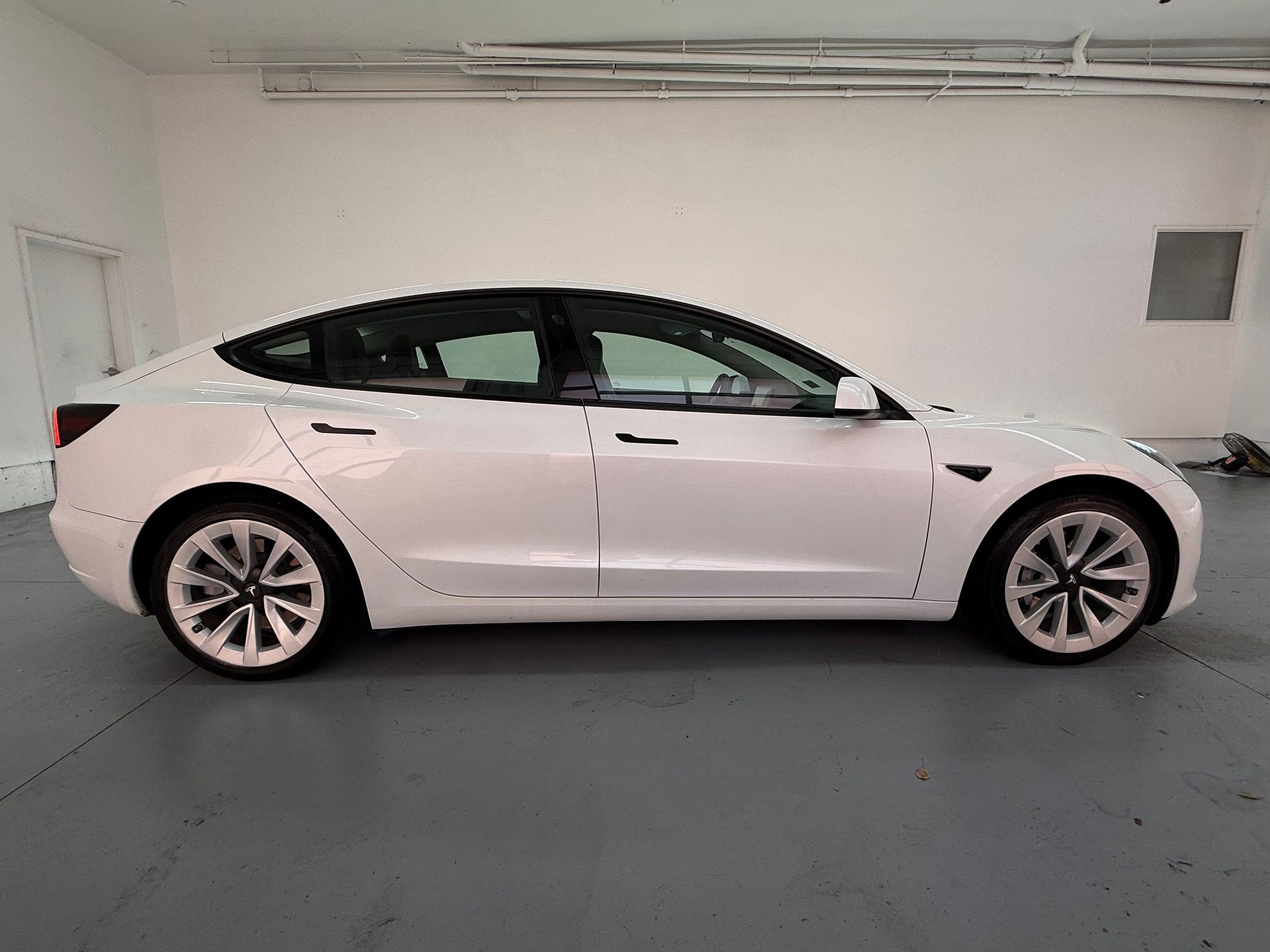 Used 2022 Tesla Model 3 Long Range AWD/4WD image 7