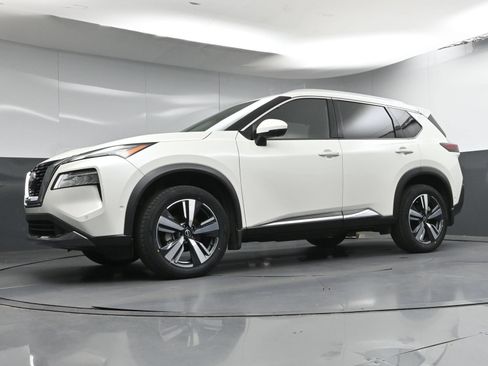 Certified 2023 Nissan Rogue SL w/ SL Premium Package AWD/4WD image 25