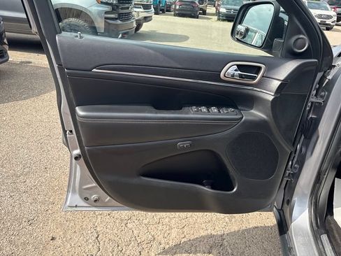 Used 2015 Jeep Grand Cherokee Limited w/ Trailer Tow Group IV AWD/4WD image 7
