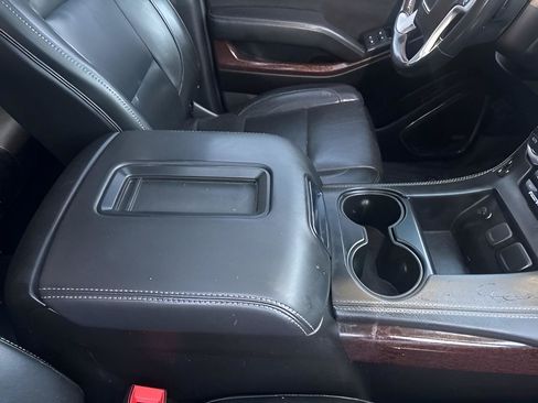 Used 2019 GMC Yukon SLT w/ Premium Edition AWD/4WD image 26