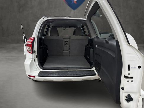 Used 2012 Toyota RAV4 4WD w/ Value Pkg image 10