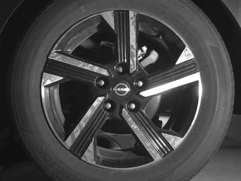 Used 2025 Nissan Sentra SV FWD image 17